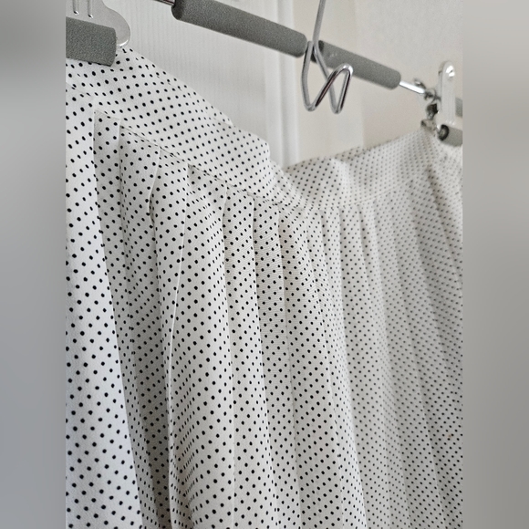 Vintage Pleated Midi Skirt - Picture 4 of 5